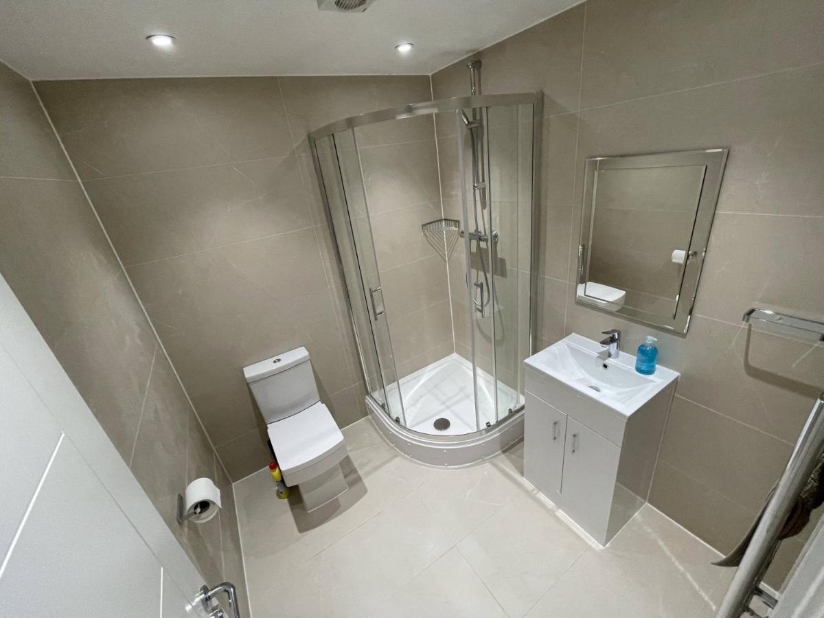 London Dagenham Apartments מראה חיצוני תמונה