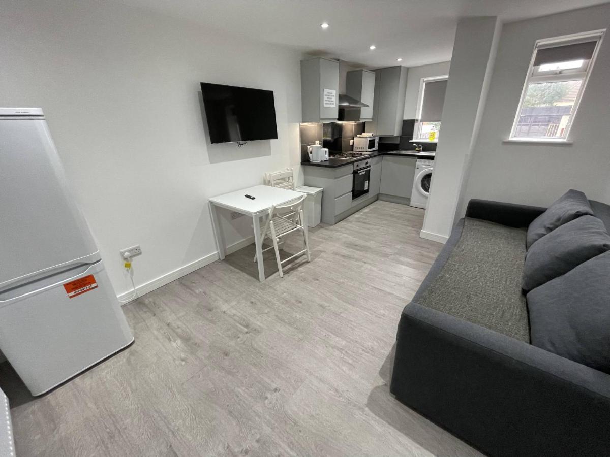 London Dagenham Apartments מראה חיצוני תמונה