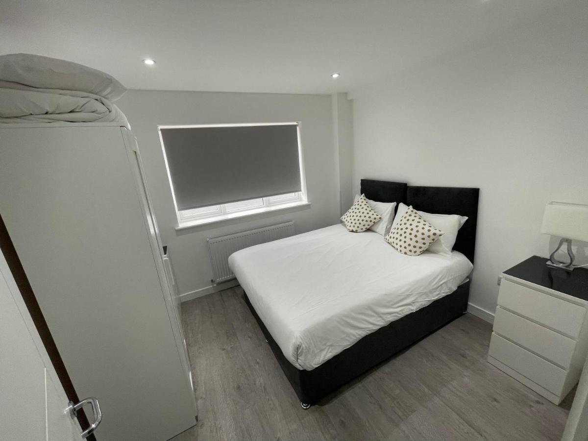 London Dagenham Apartments מראה חיצוני תמונה