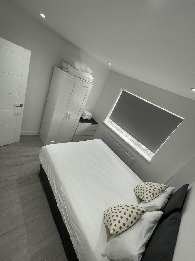 London Dagenham Apartments מראה חיצוני תמונה